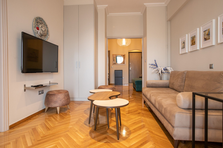 Others 4, Luxurious 5 bedroom-3 bathroom Apartment 2- Athens, Attica