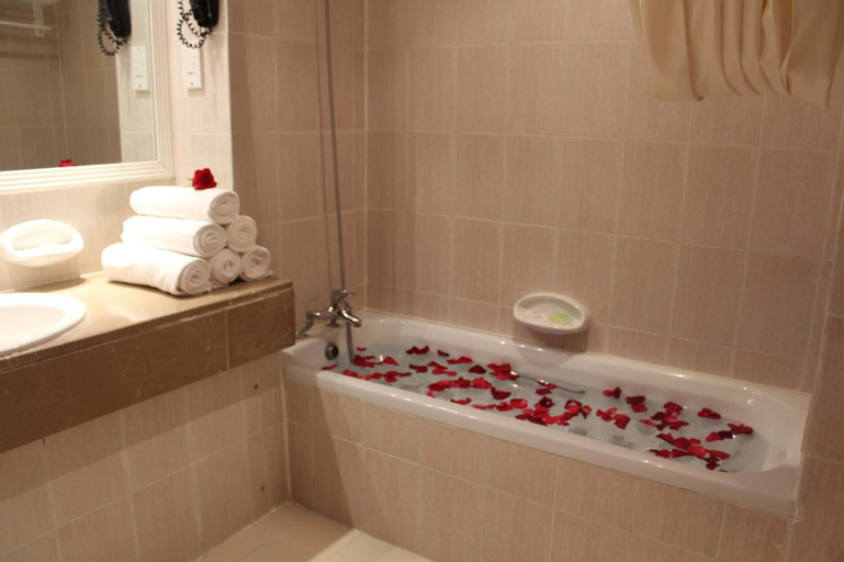 Bedroom 5, Delmon International Hotel, Manama