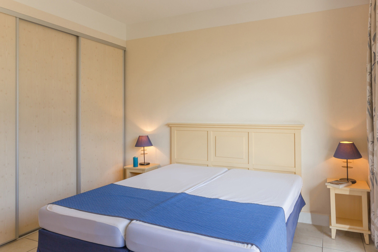 Bedroom 3, Pierre & Vacances Residence Heliotel Marine, Alpes-Maritimes