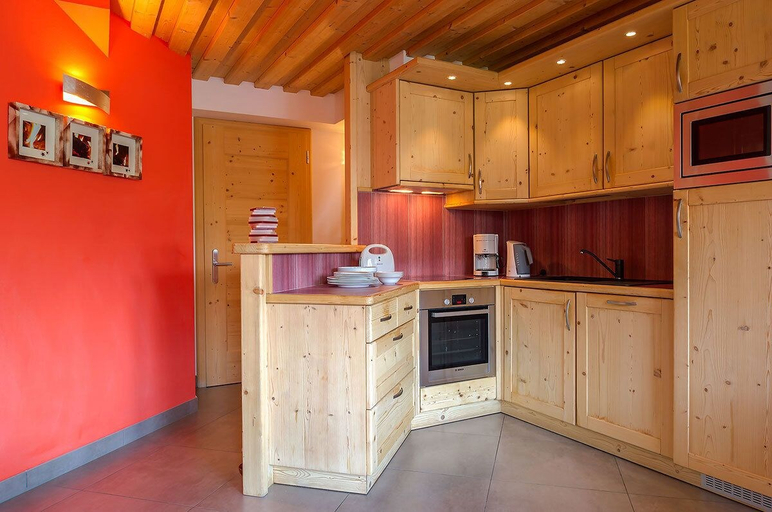 Others 5, Chalet Nada, Sondrio