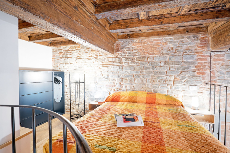 Bedroom 3, Florence Oltrarno Duplex Apartment, Florence