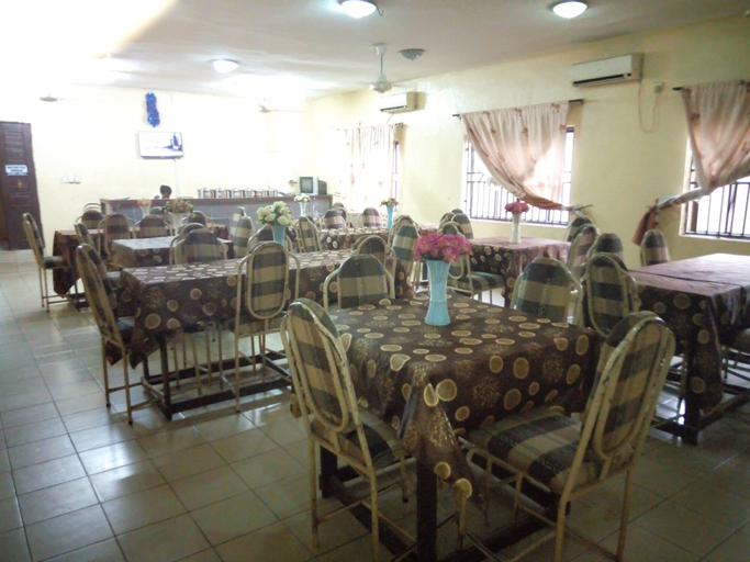 Food & Drinks 4, Hail Henrietta Hotel, Egbeda