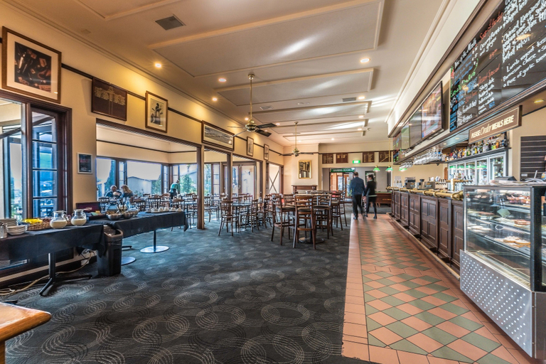 Food & Drinks 4, Discovery Resorts - McCracken Country Club, Victor Harbor