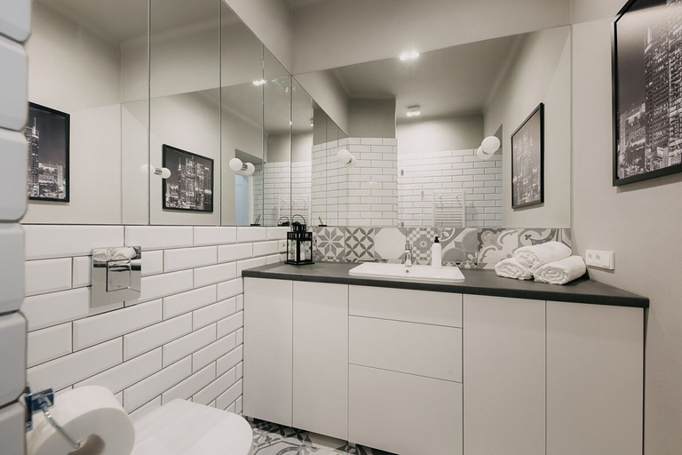 Bathroom 4, Downtown Apartments, Warsaw