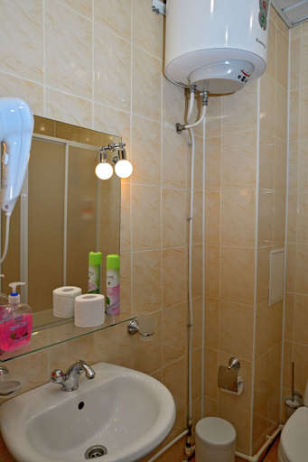 Bathroom 3, Lefortovskiy Most Hotel, Central
