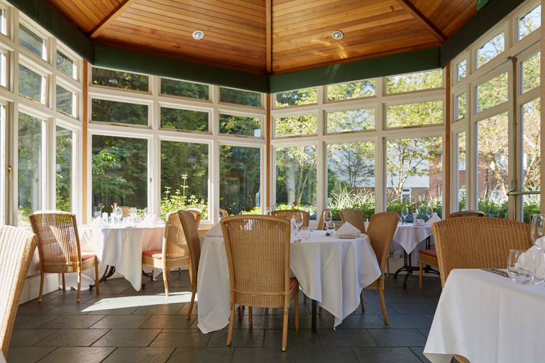 Food & Drinks 5, The Lismoyne Hotel, Hampshire
