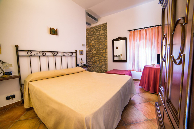 Bedroom 2, Principe di Aragona, Agrigento