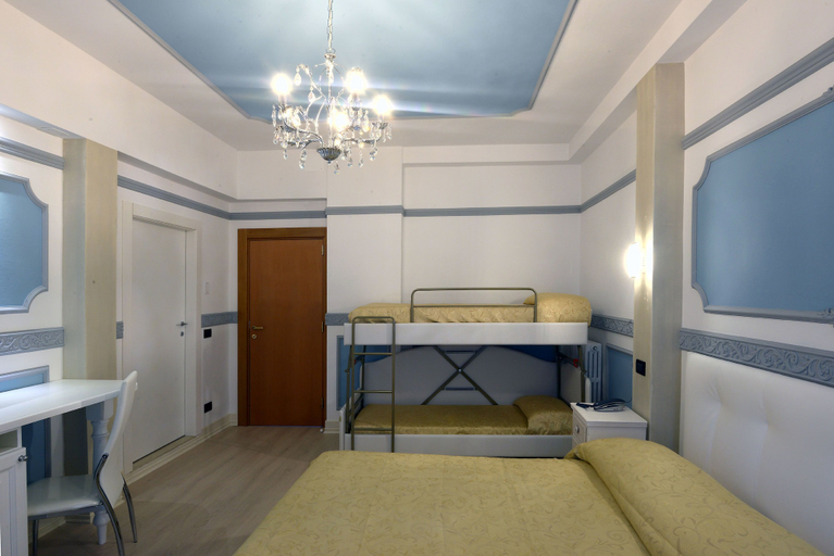 Bedroom 2, Hotel Ristorante Commercio, Brescia
