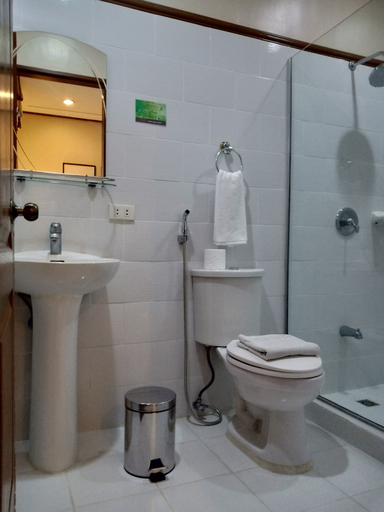 Bathroom 4, Casa Vallejo Hotel Baguio, Baguio City