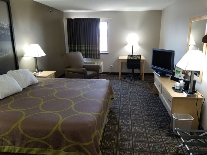 Bedroom 3, Super 8 by Wyndham Fort Collins, Larimer