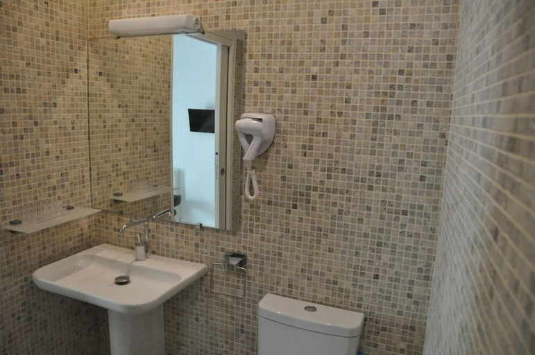 Bathroom 5, Ida Chambres d'Hôtes Montpellier, Hérault