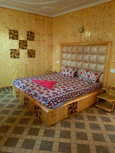 Others 5, Grand Noora Palace, Srinagar