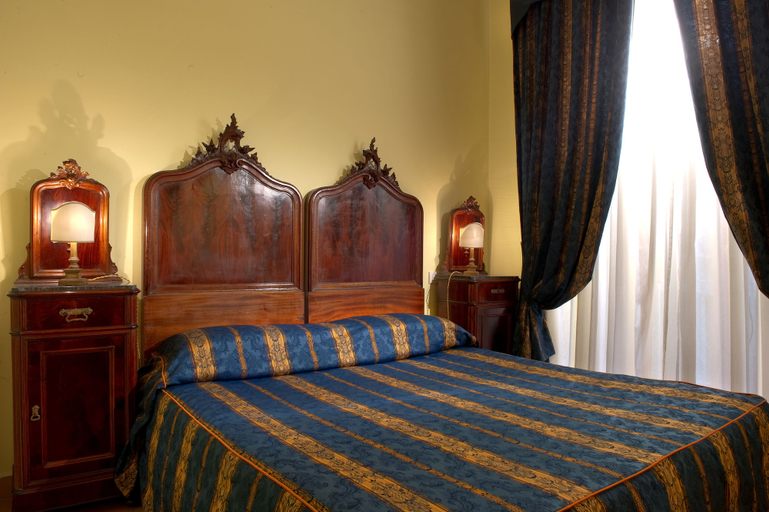 Bedroom 3, Chiaja Hotel de Charme, Napoli