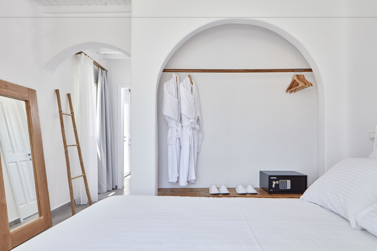 Bedroom 4, Mykonos Waves Beach House & Suites, South Aegean