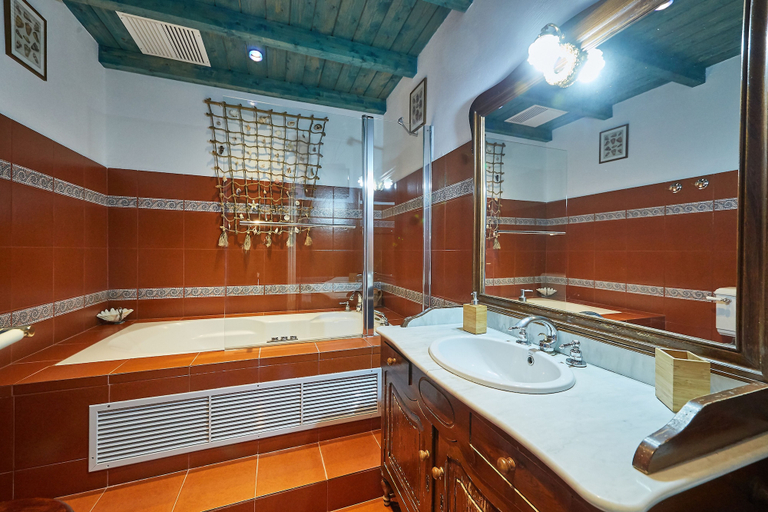 Bathroom 5, Kerame Studios, North Aegean