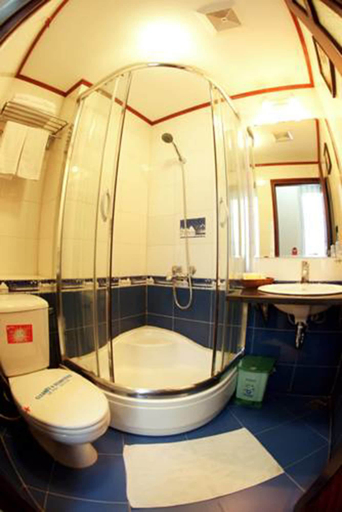 Bathroom 3, Hanoi Street Hotel, Hoàn Kiếm