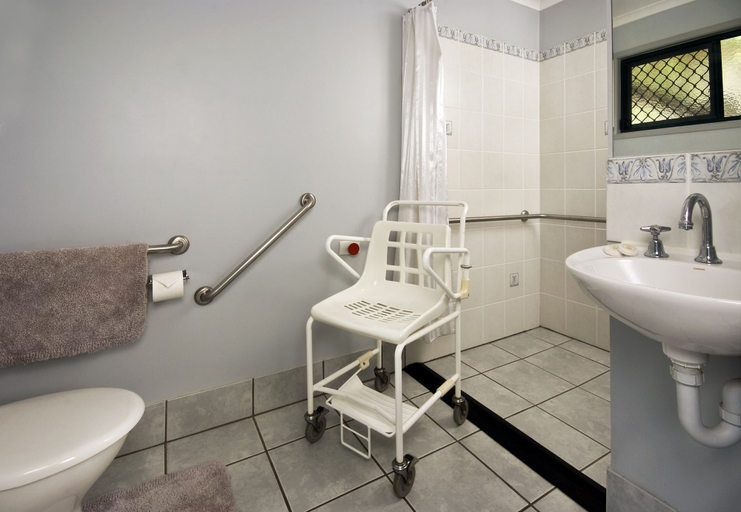 Bathroom 5, Cairns Sunland Leisure Park, Cairns