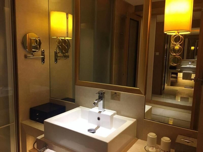 Bathroom 5, Wellton International Hotel Dongguan, Dongguan