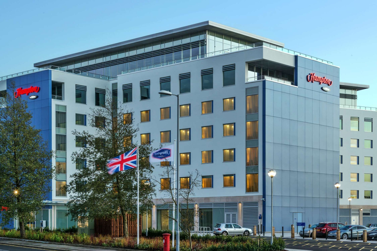 Exterior & Views 2, Hampton by Hilton London Luton Airport, Luton