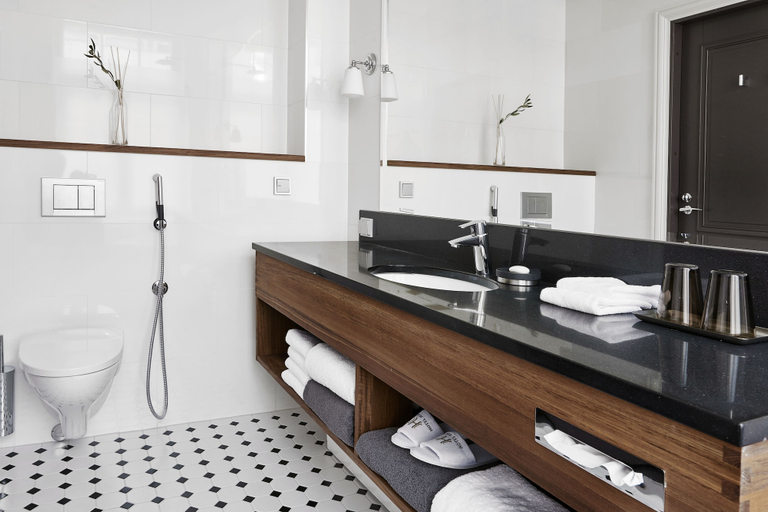 Bathroom 4, Hotel Haven, Uusimaa