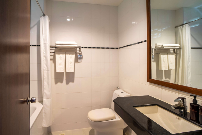 Bathroom 5, Best Western Phuket Ocean Resort, Phuket Island
