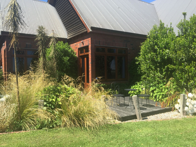 Exterior & Views 2, Lake Karapiro Lodge, Matamata-Piako
