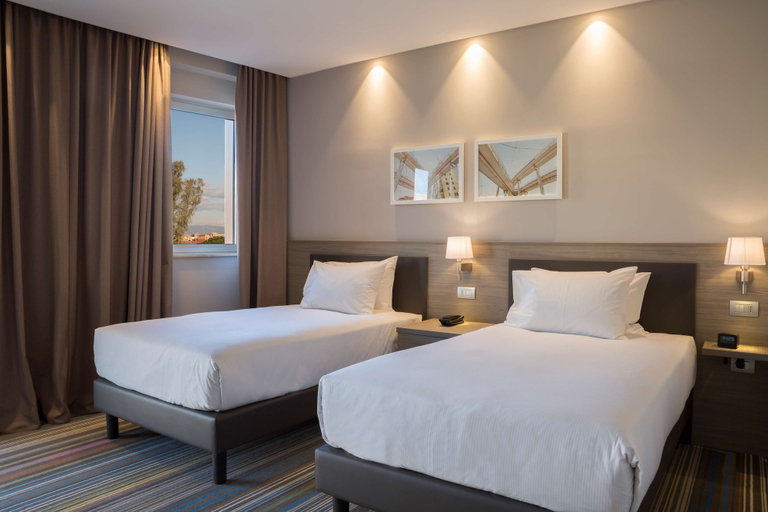 Bedroom 4, Hampton by Hilton Rome East, Roma