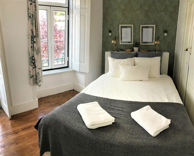 Bedroom 3, Charming Flat with Great Terrace, Best Location, Lisbon