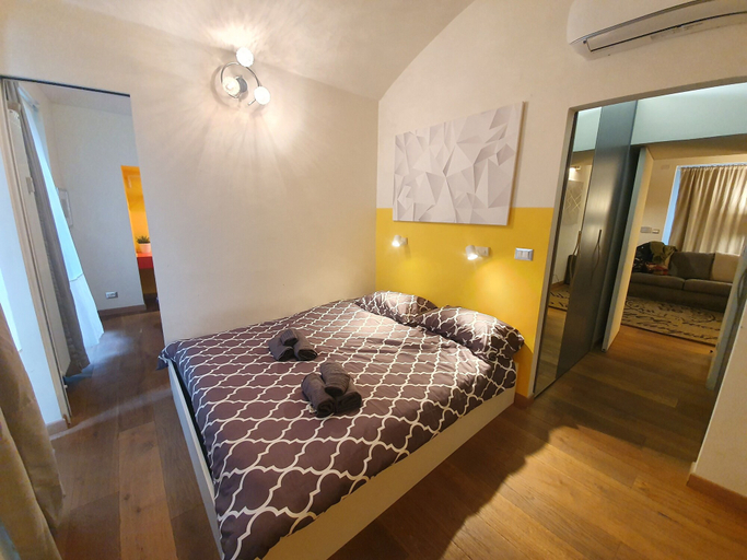 Room 4, Casa Carlino, Torino