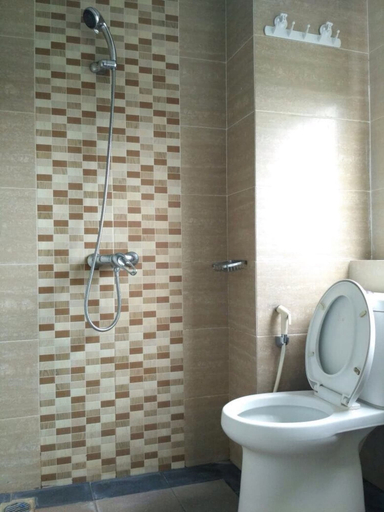Bathroom 5, Alfa Student Castle Apartment, Sleman
