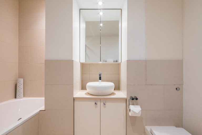Bathroom 3, Tavistock Place Apartments, London