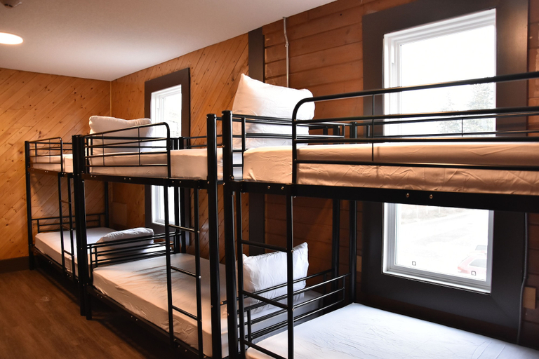 Bedroom 2, Party Hostel- Canmore Hotel Hostel, Division No. 15