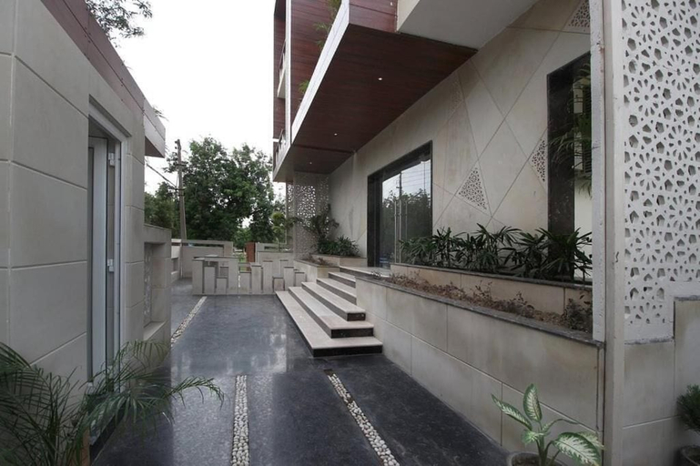 Exterior & Views 2, Royal Residence City Centre, Gurgaon