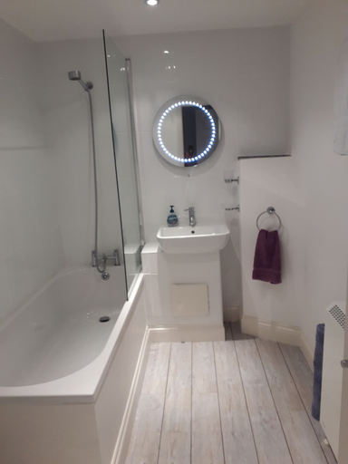 Bathroom 4, Moaps Farm Bed and Breakfast, East Sussex