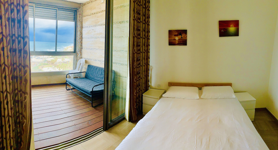 Bedroom 4, Royal on the Sea