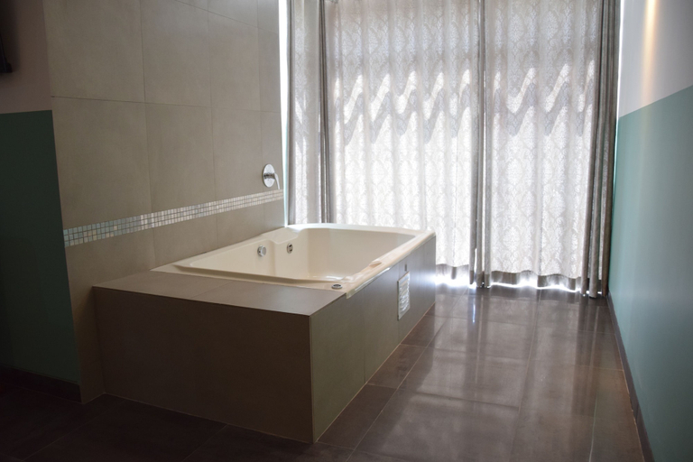 Bathroom 4, Hotel G, Andrés Ibáñez