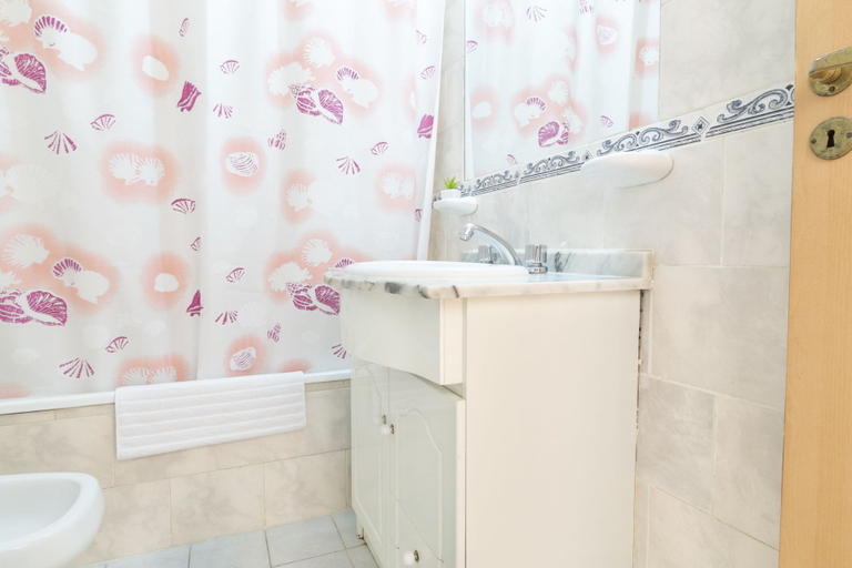 Bathroom 3, Cabrera 6D by Be Local Argentina, Distrito Federal