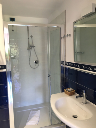 Bathroom 5, Cala Rosa Club Hotel, Sassari