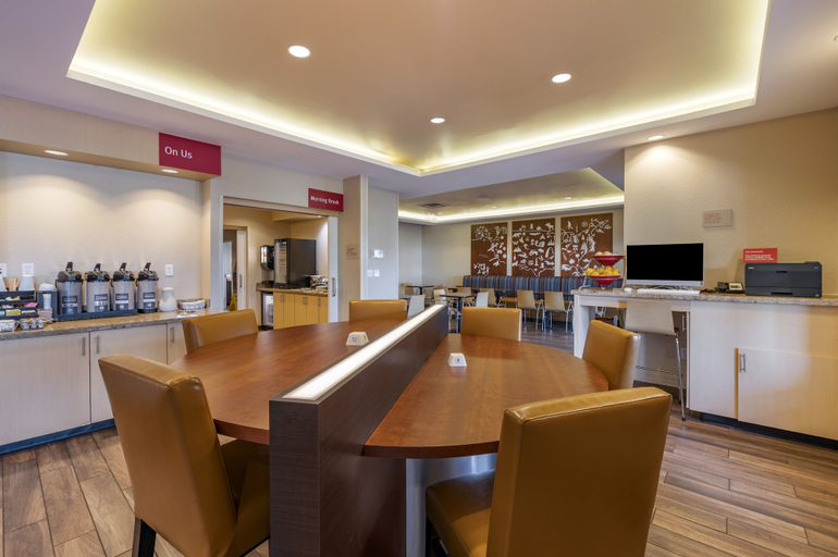 Food & Drinks 5, TownePlace Suites by Marriott Vincennes, Knox
