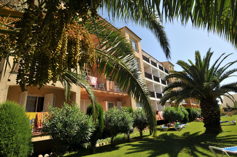 Exterior & Views 2, Apartaments Comte d'Empuries, Girona