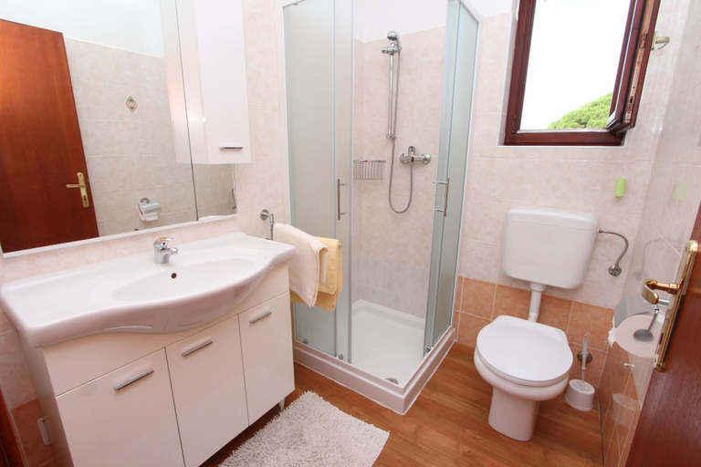 Bathroom 3, Apartments Mirela, Rovinj