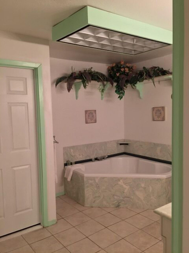 Bathroom 3, Ranch House Inn and Suites, Bell