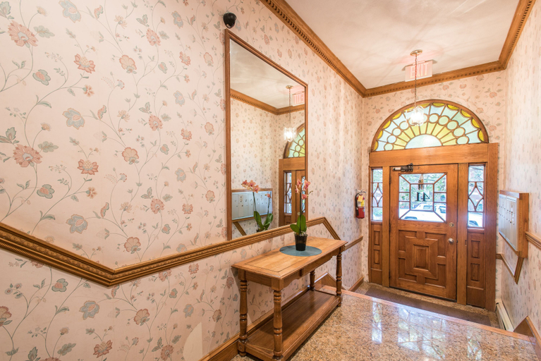 Bathroom 4, Copley House, Boston