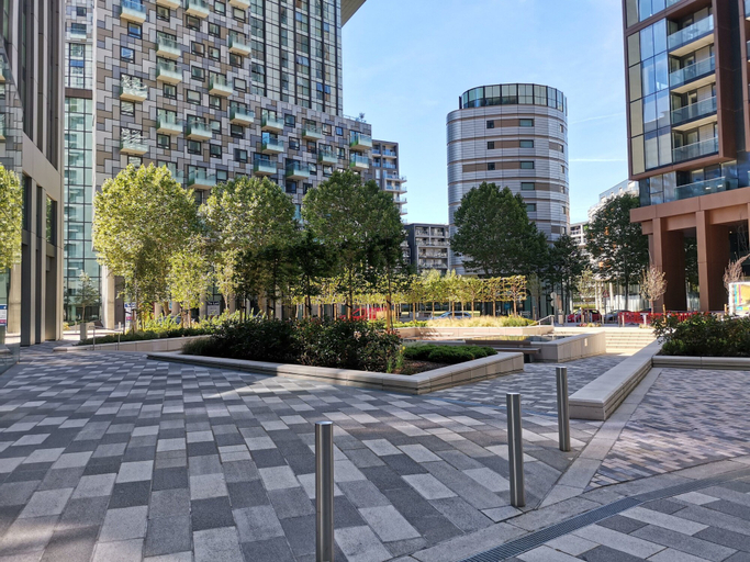 Exterior & Views 2, Charles Hope Apartment Canary Wharf, London