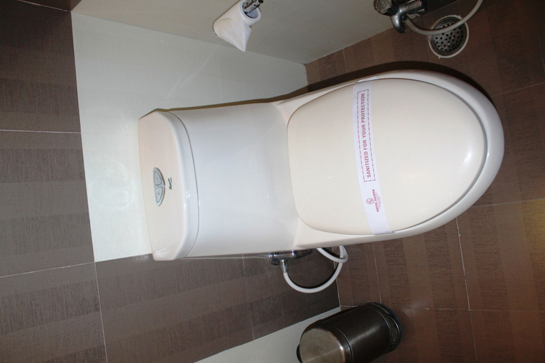 Bathroom 4, Hotel Sujata, Gaya