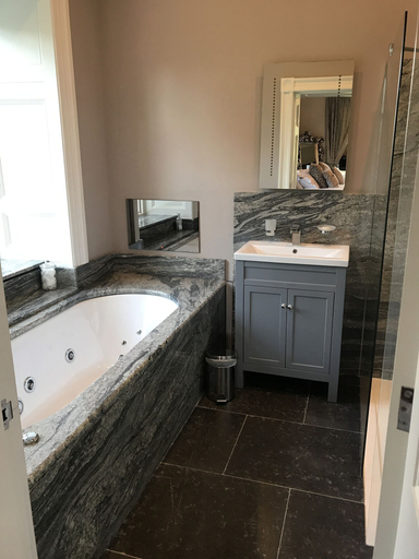 Bathroom 3, Grassfield Hall Bed & Breakfast, North Yorkshire