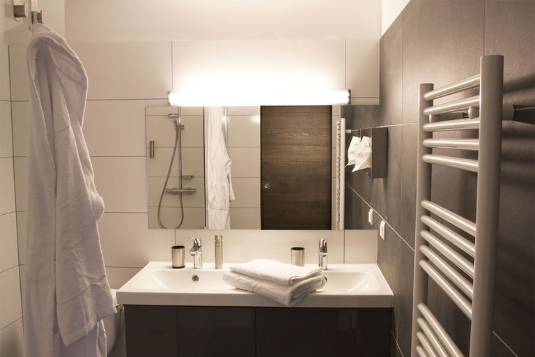 Bathroom 5, La Closerie aux Violettes chambres d'hôtes, Haute-Garonne
