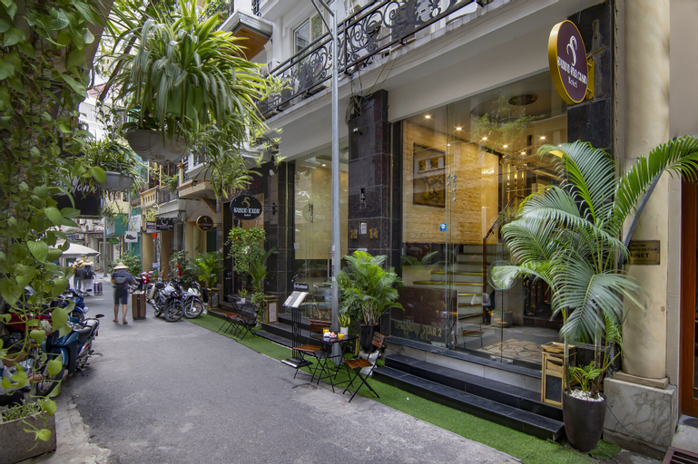 Exterior & Views 29