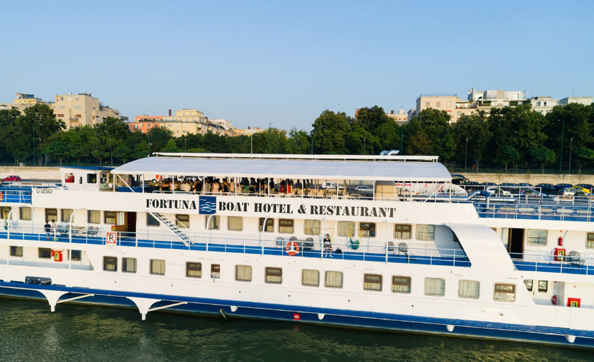 Exterior & Views 2, Fortuna Boat Hotel Budapest, Budapesti