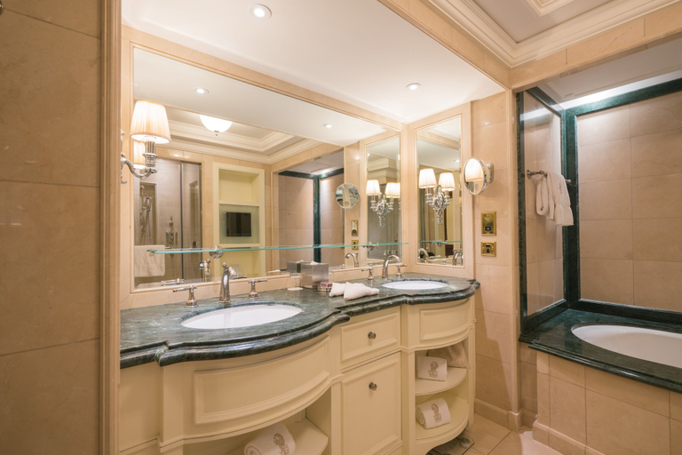 Bathroom 5, The Ritz-Carlton, Beijing, Beijing